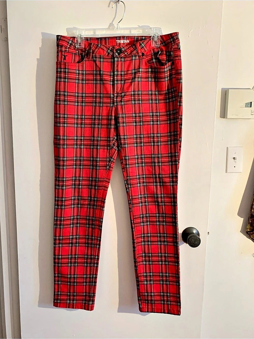 Tristan , Women's Plaid Skinny stretch  Pants/ Jeans  in Red & Black Size 12